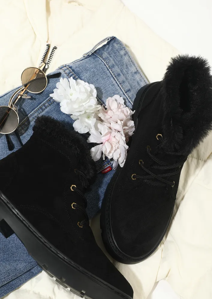 BORN CHIC BLACK BOOTS