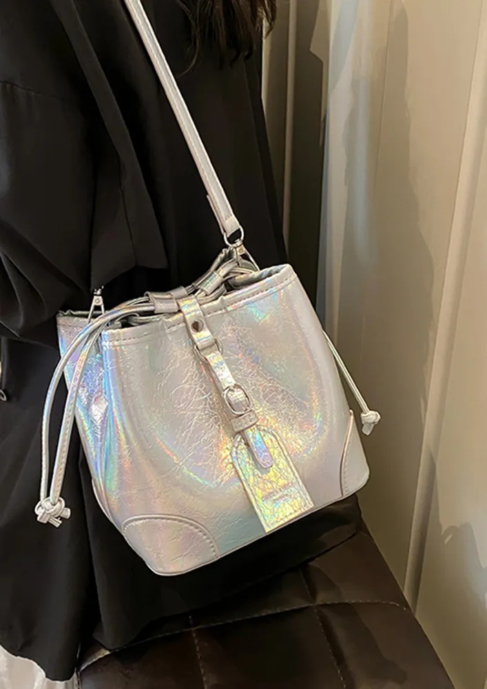 HOLOGRAPHIC SILVER TEXTURED BUCKET BAG