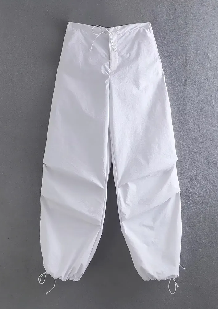 HIGH-WAIST WHITE PARACHUTE PANTS